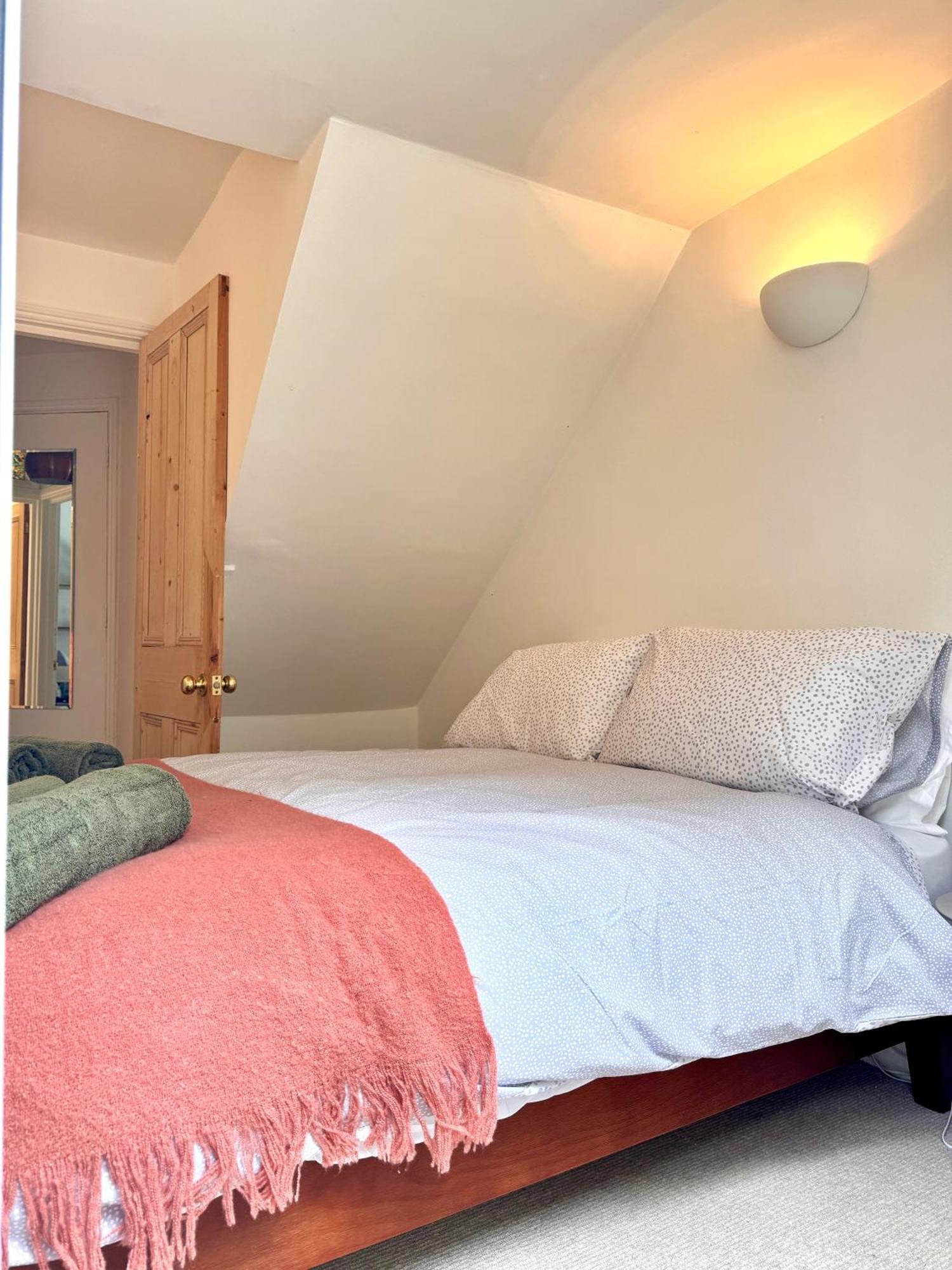 Quaint Apartment In Central Brighton - Sleeps 2 To 6 Экстерьер фото